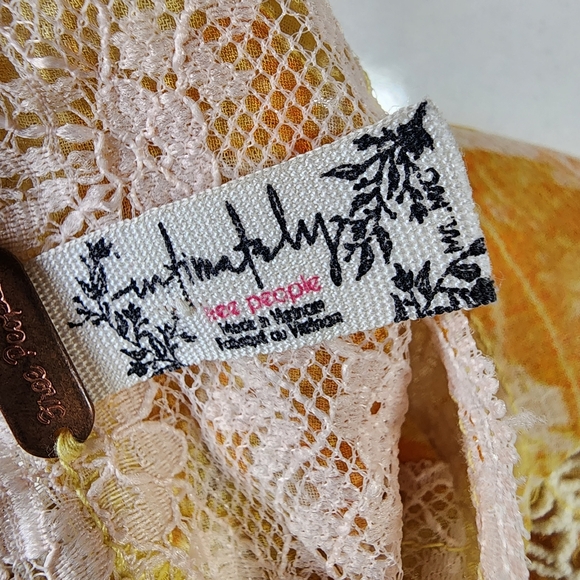 Free people lost in love golden yellow kimono - Picture 16 of 16